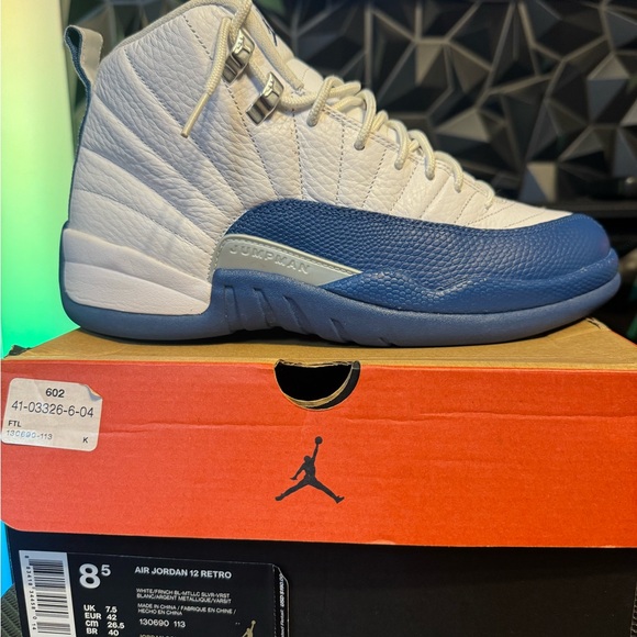 Jordan 12 - Picture 3 of 12